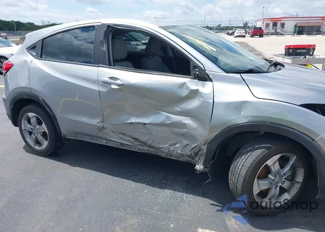 2020 Honda Hr-V Awd Lx z USA, uszkodzony, nr VIN 3CZRU6H30LM722853